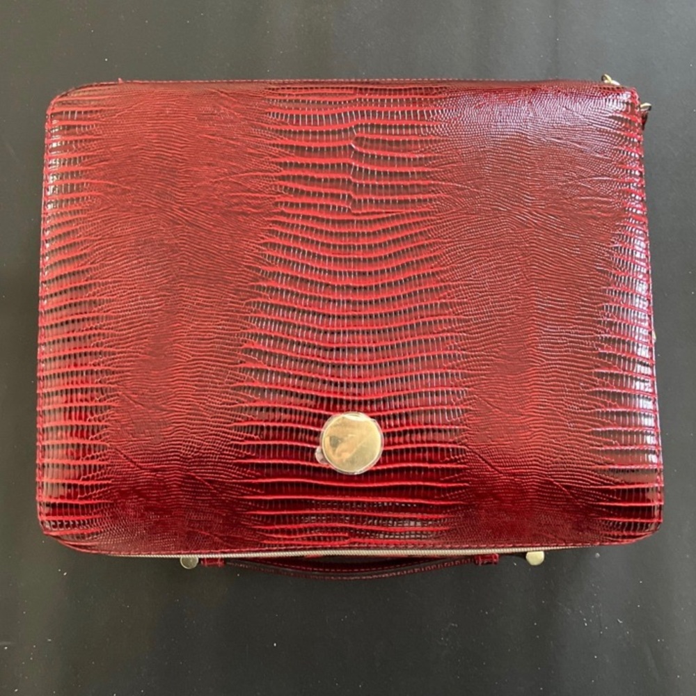 Estée Lauder makeup case